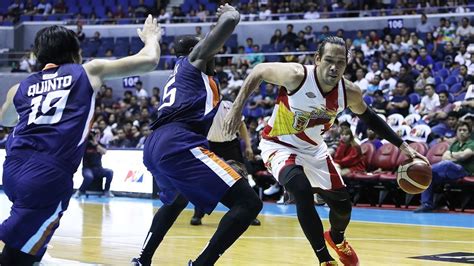 chuck araneta|Chuck Araneta on the Honda PBA Philippine Cup 2021 .